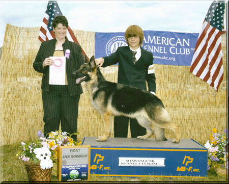 Junior_Handler_Devin